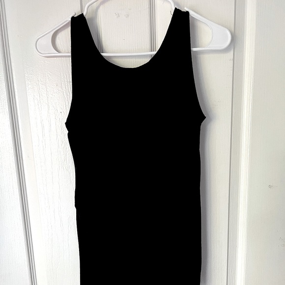 Long Sleeve with Cut out shoulder - Picture 1 of 5